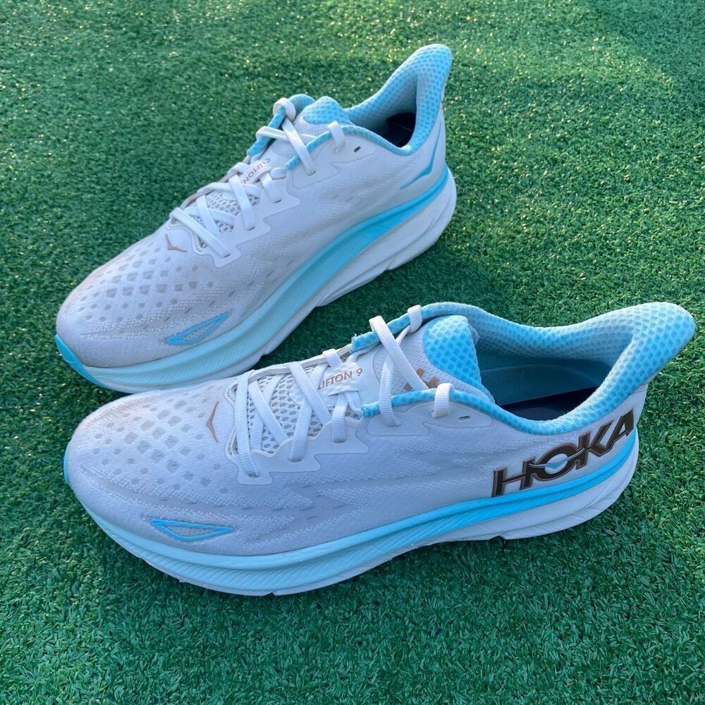 HOKA ONE ONE CLIFTON 9 - Women’s Running Shoes - SIZE 11B